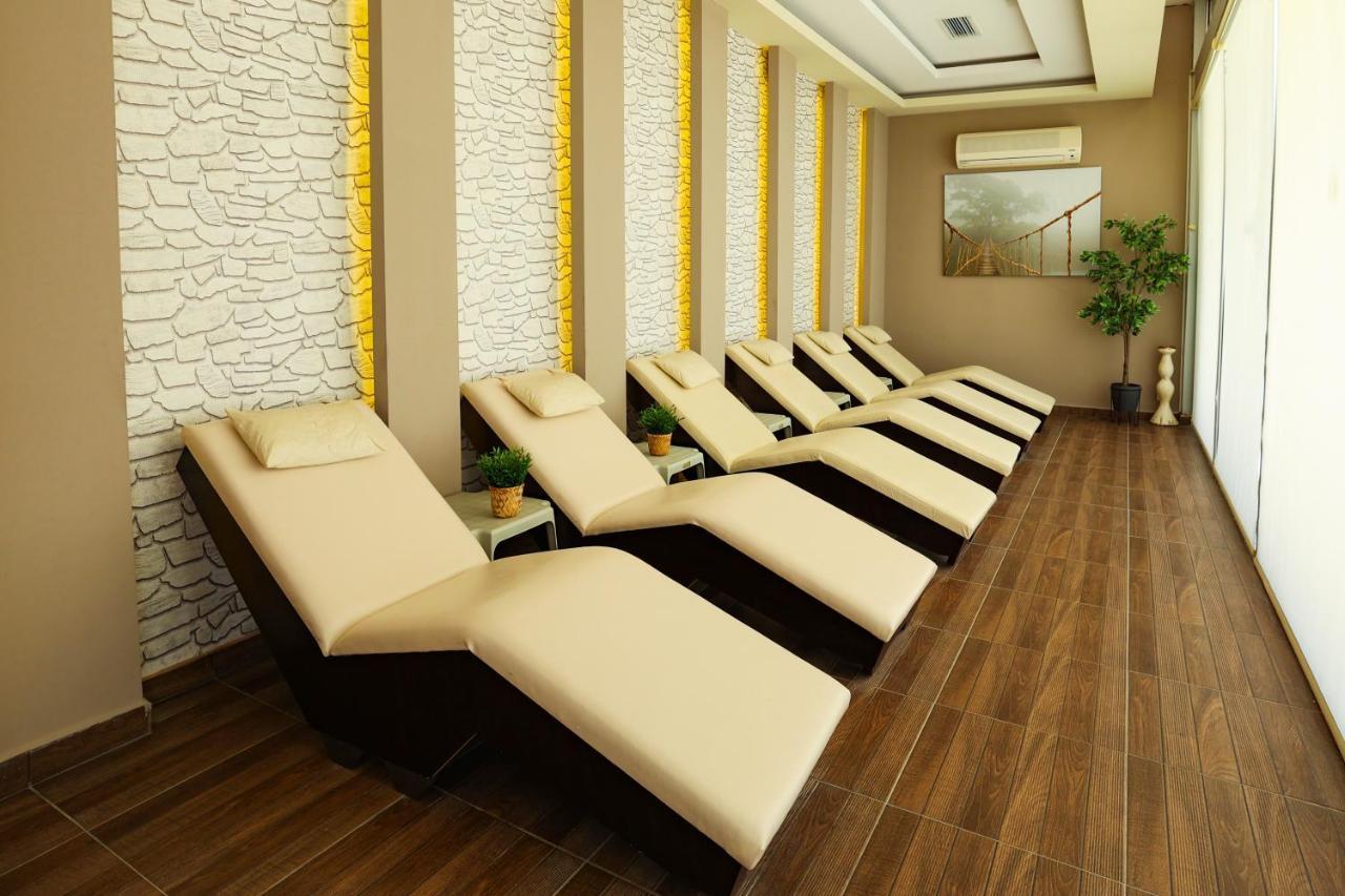 אנטליה Crystal Centro Resort - Ultimate All Inclusive מראה חיצוני תמונה