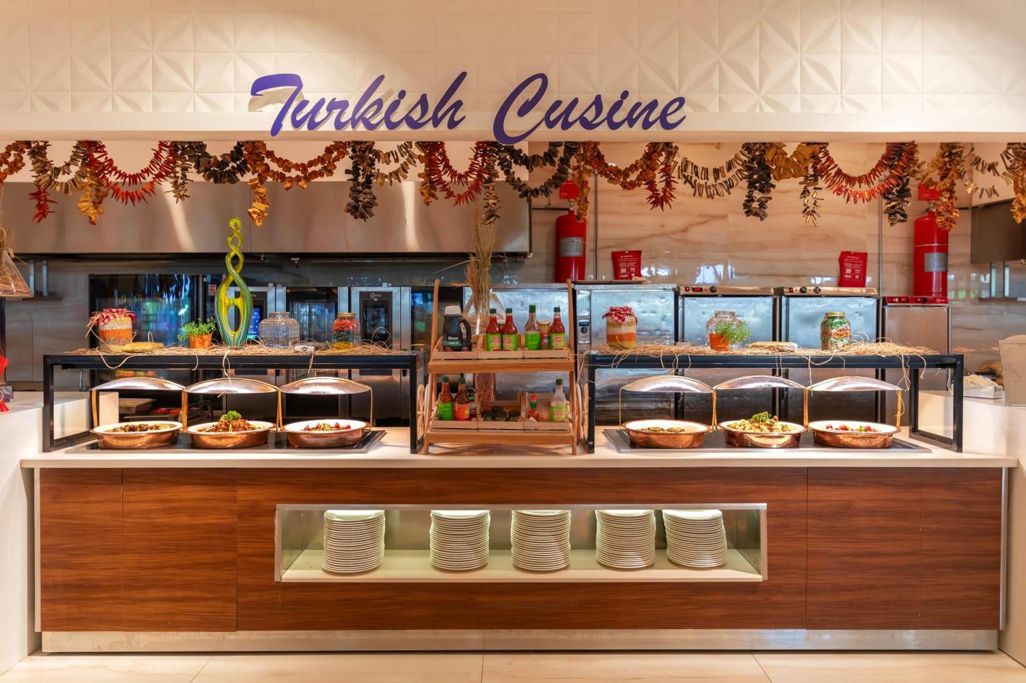 אנטליה Crystal Centro Resort - Ultimate All Inclusive מראה חיצוני תמונה